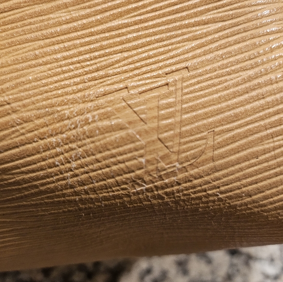 LV Epi Keepall 60 Authentic* - Picture 10 of 14